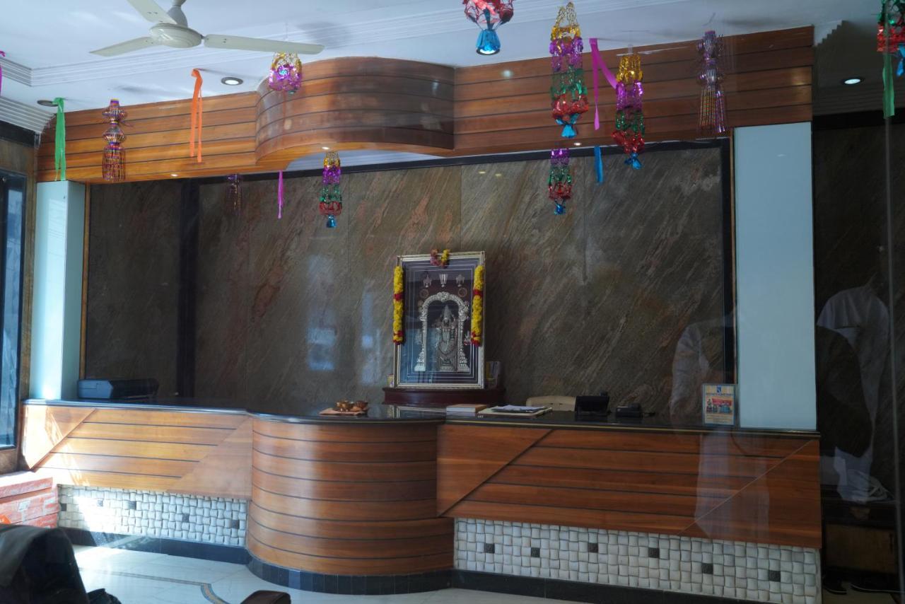 Durga Residency Hotel Tirupati Exterior photo